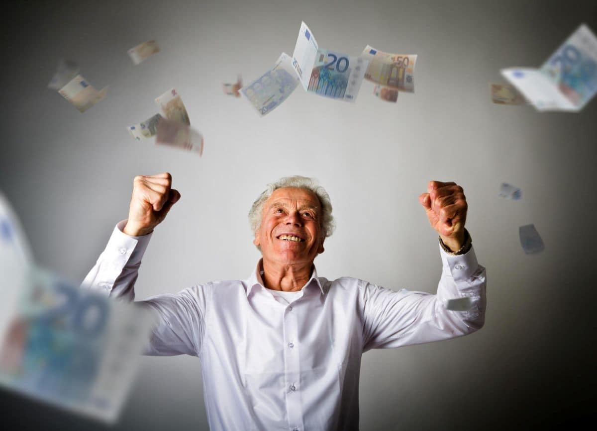 Ar daugiau pinigų garantuoja laimę