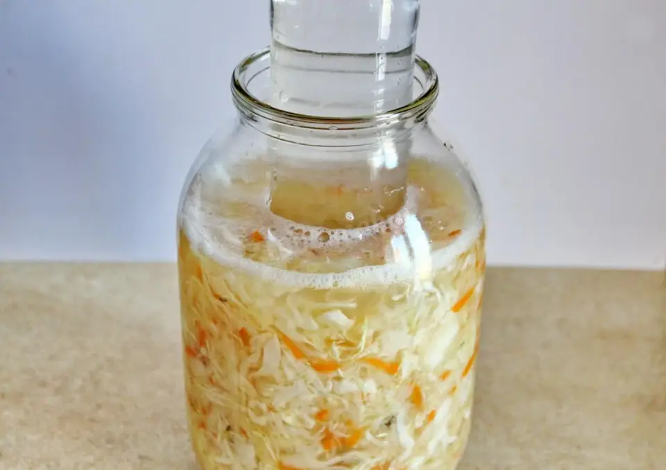 Raugintų kopūstų sultys