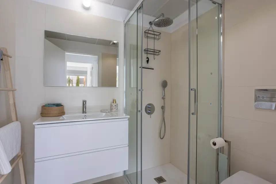 Kuo valyti veidrodžius?