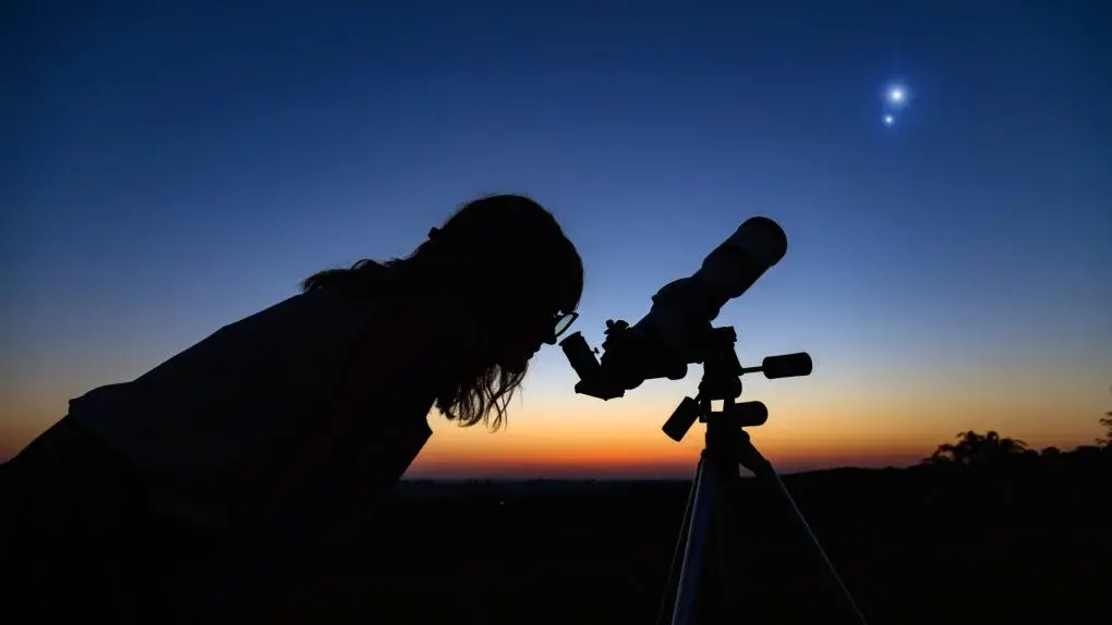 Dangaus stebėjimas teleskopais