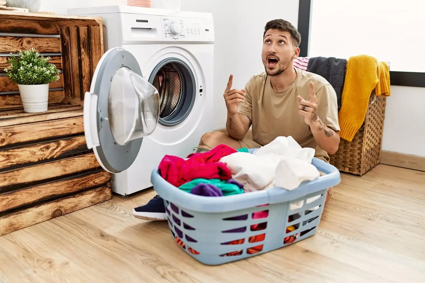 Kodėl negalima palikti uždarytų skalbimo mašinos durelių