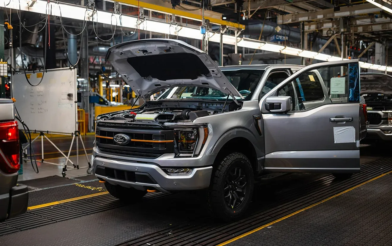 Ford F-150 Raptor gamykla