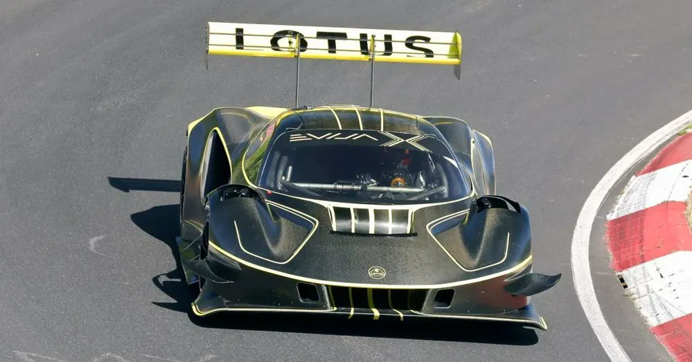 Lotus Evija X elektromobilis