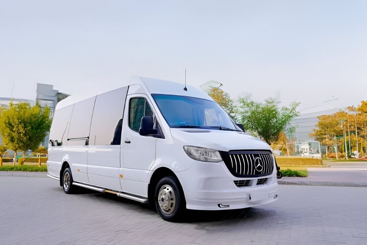 Mikroautobusų nuoma su vairuotoju