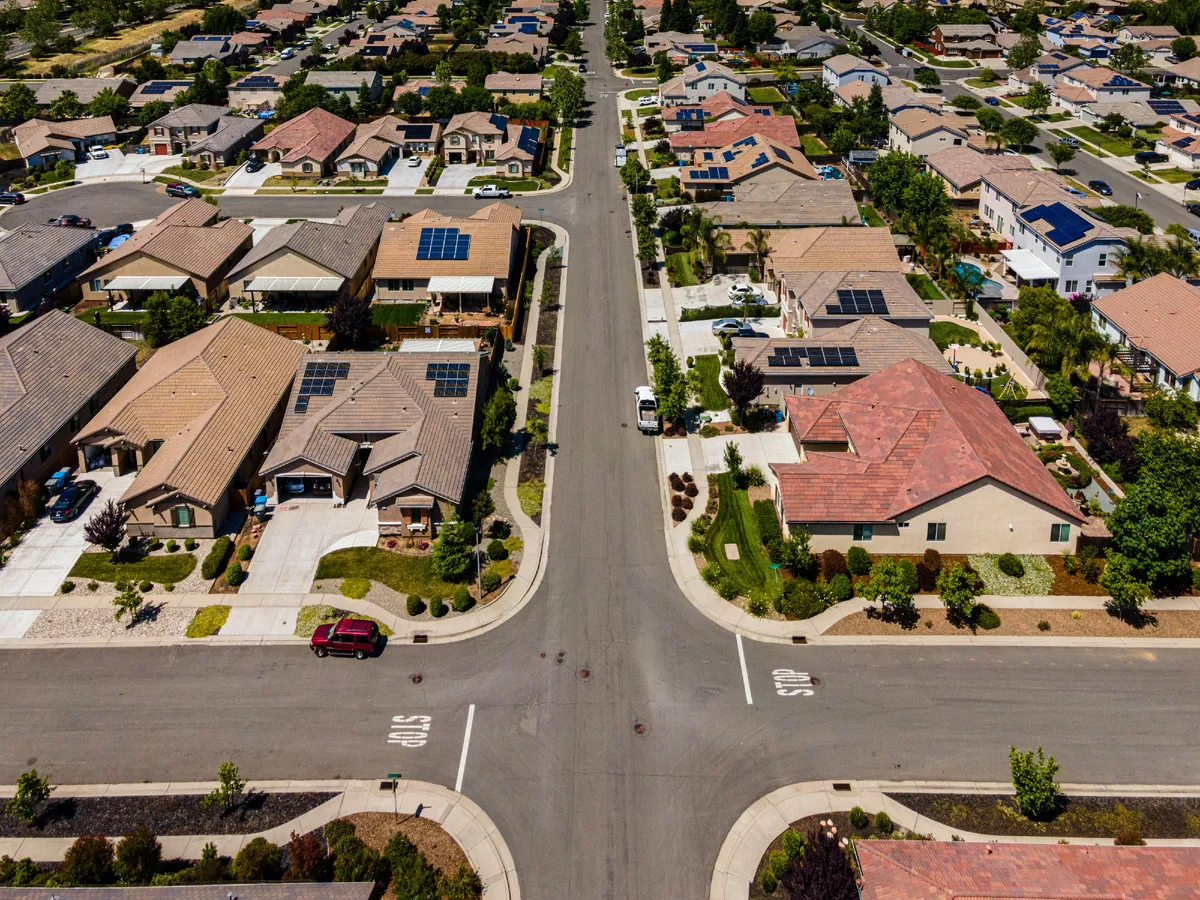 JAV namai be tvorų 2