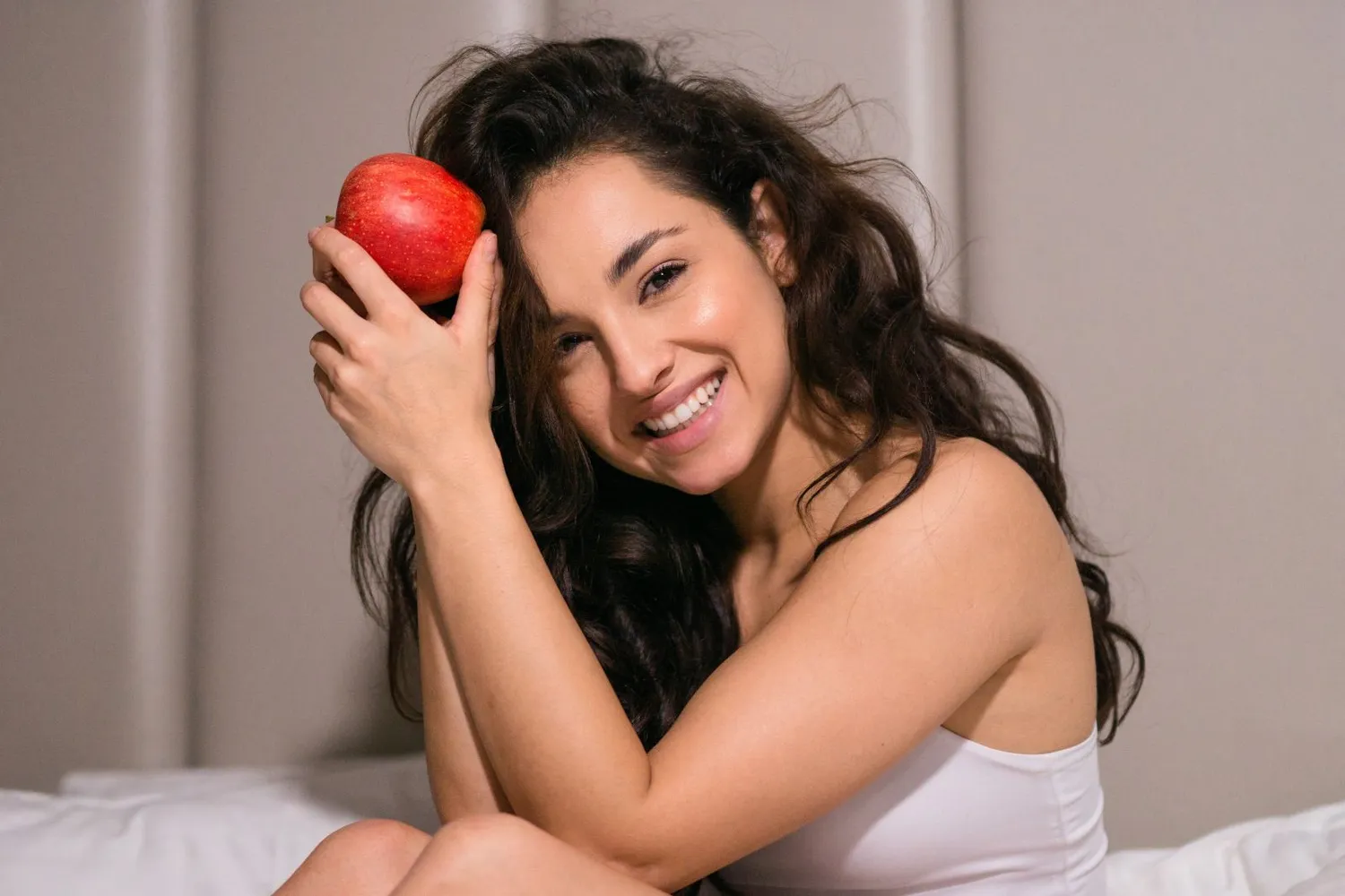 Obuolių valgymas vakare