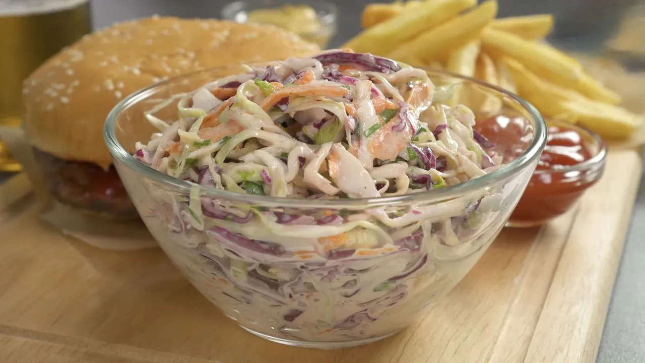 Skanios kopūstų salotos