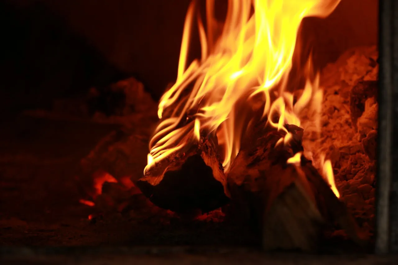 Skirtingos malkos, skirtinga šiluma