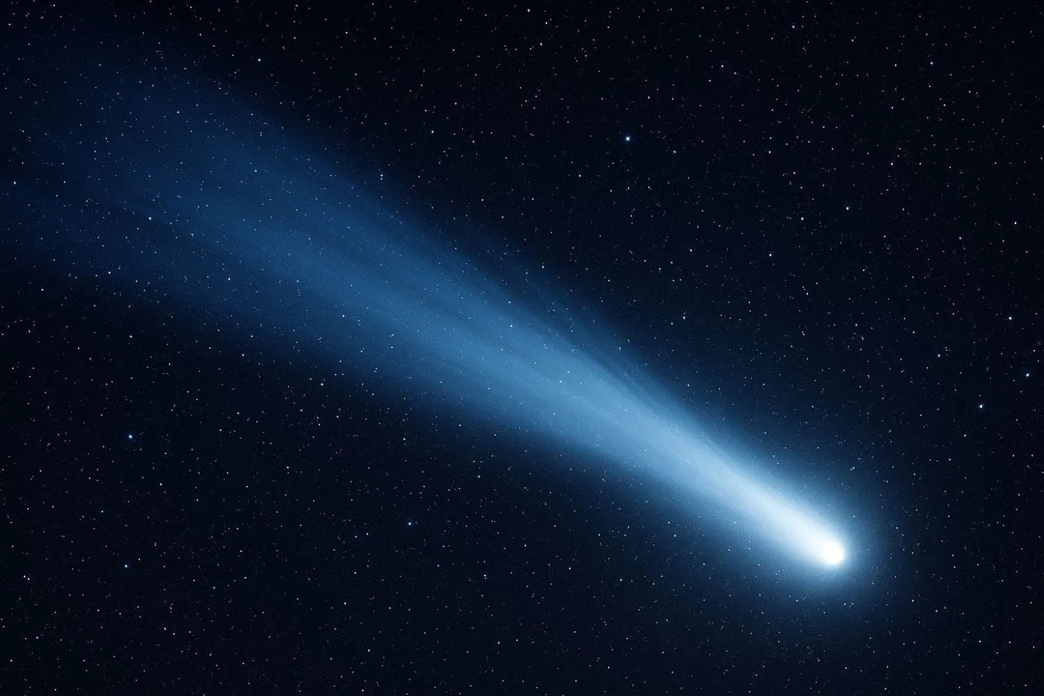 Skriejanti kometa / DI nuotr.