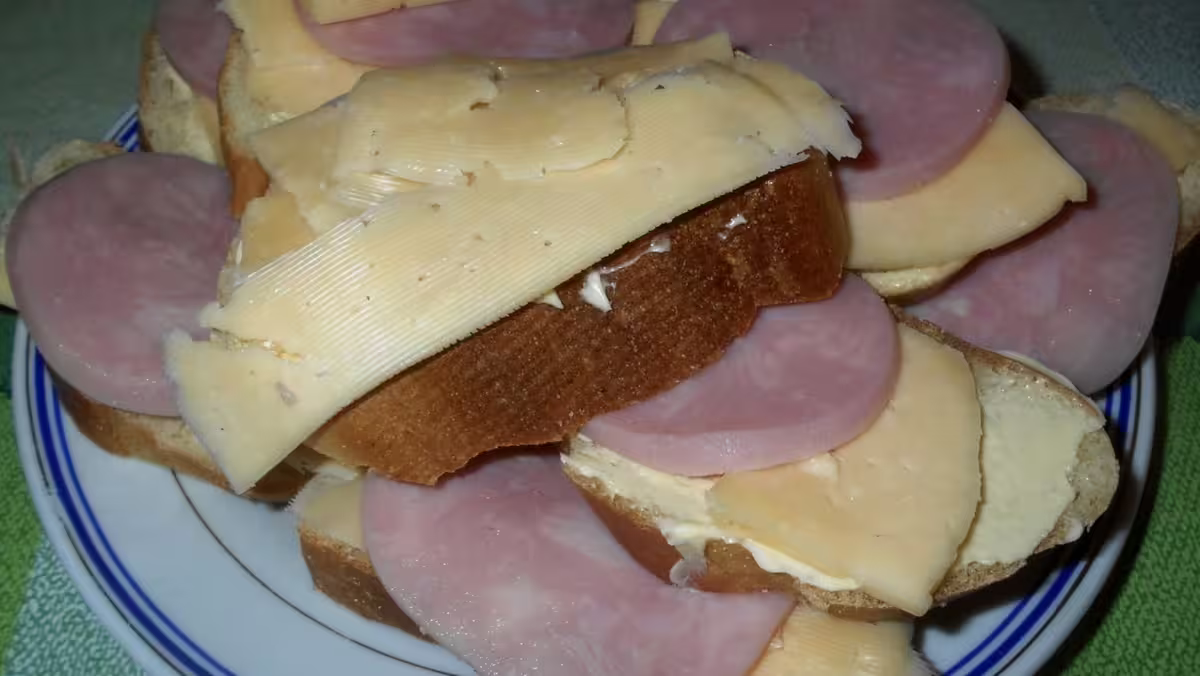 Sumuštiniai su mėsa