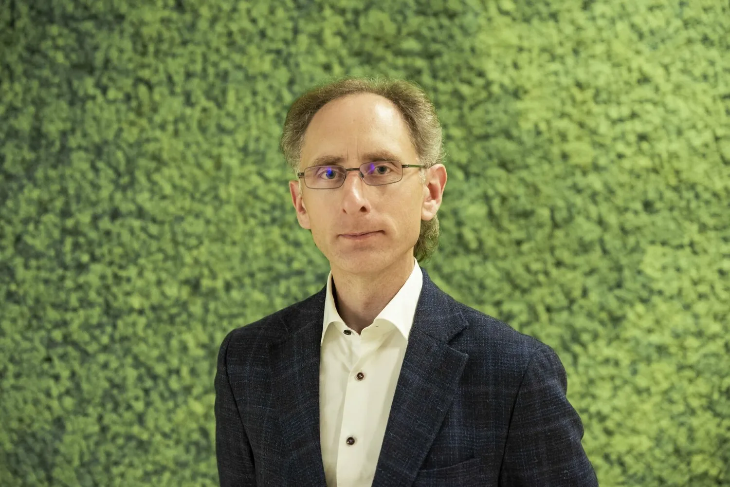 Vytauto Didžiojo universiteto Žemės ūkio akademijos (VDU ŽŪA) Inžinerijos fakulteto lektorius, Lietuvos hidrometeorologijos tarnybos Hidrologinių stebėjimų skyriaus vyr. specialistas Raimundas Baublys