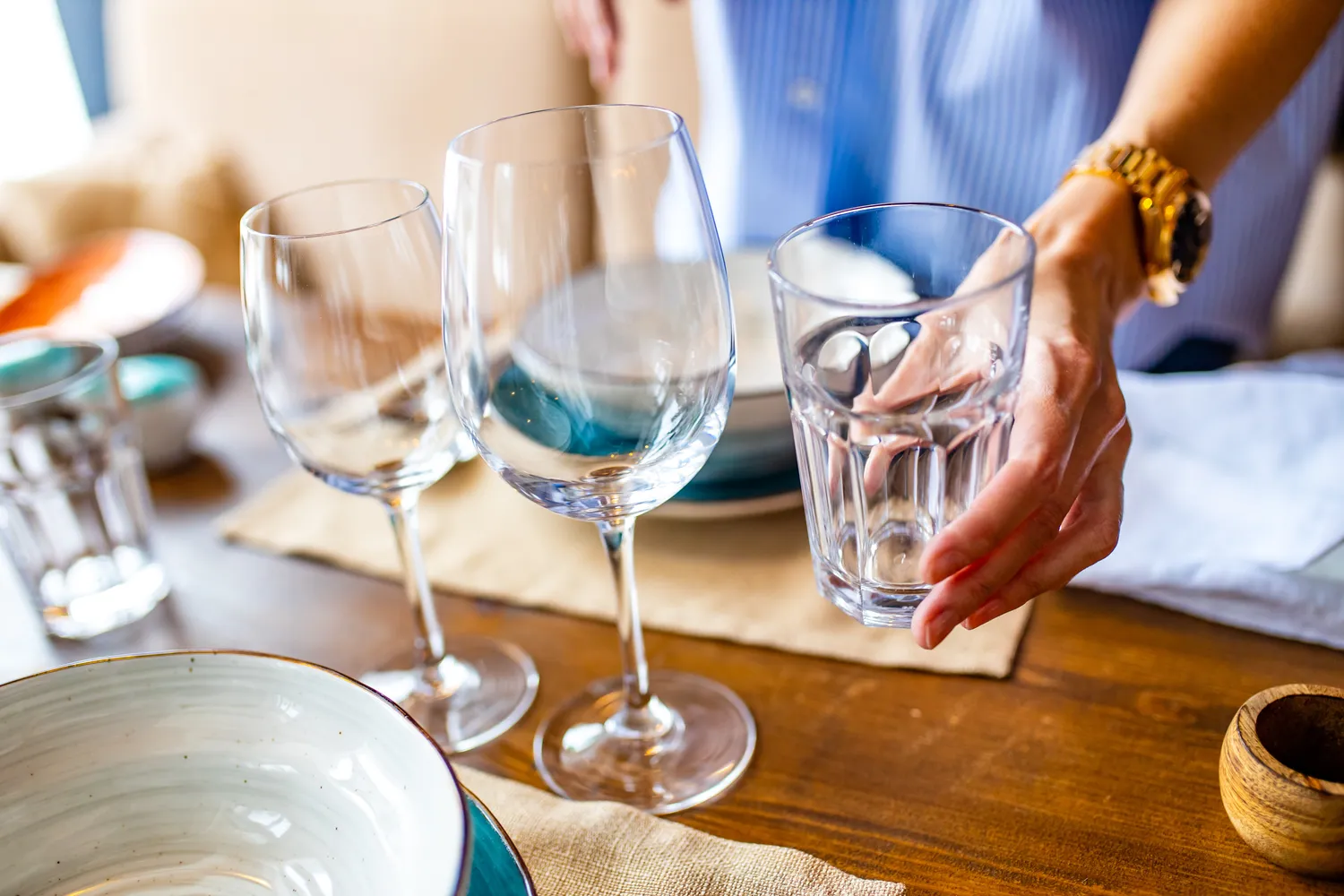 Taurių plovimas rankomis