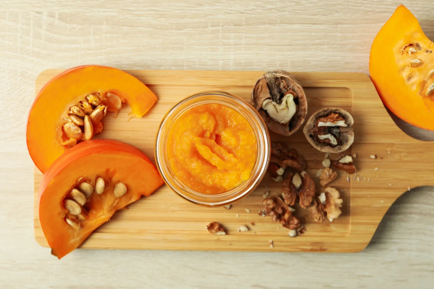 Moliūginis džemas su graikiniais riešutais