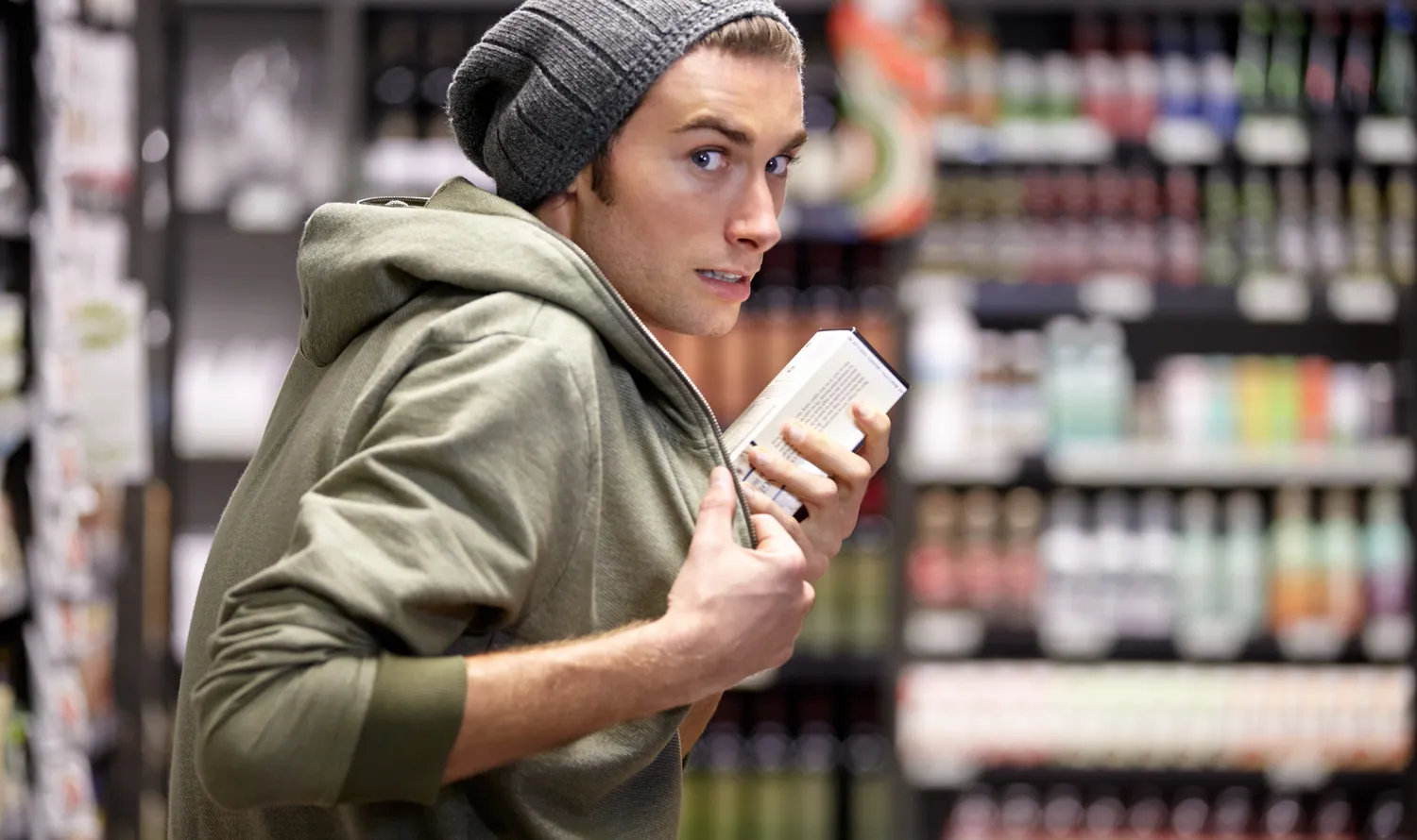 Senos apgaulės sugrįžo