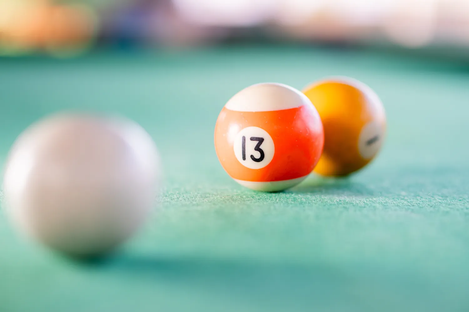 Biliardo kamuoliukas su numerių 13