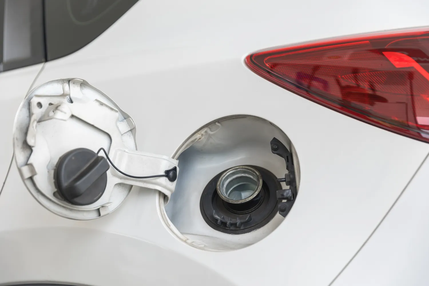 Didės degalų kainos