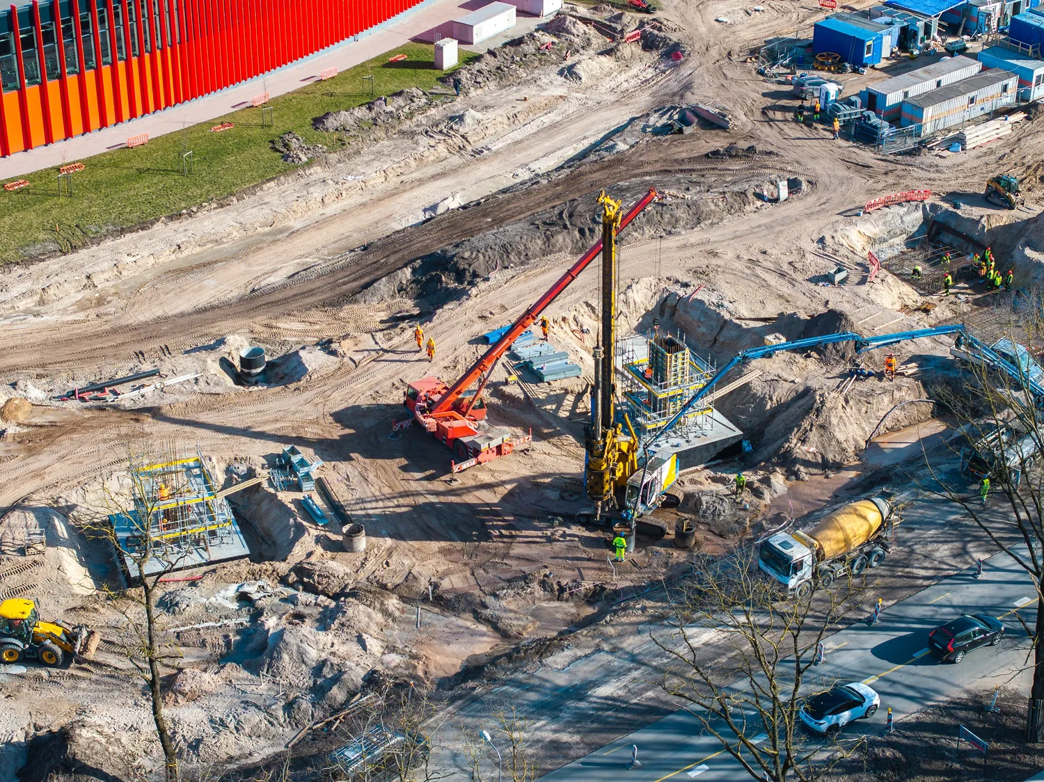 Vykstančios statybos