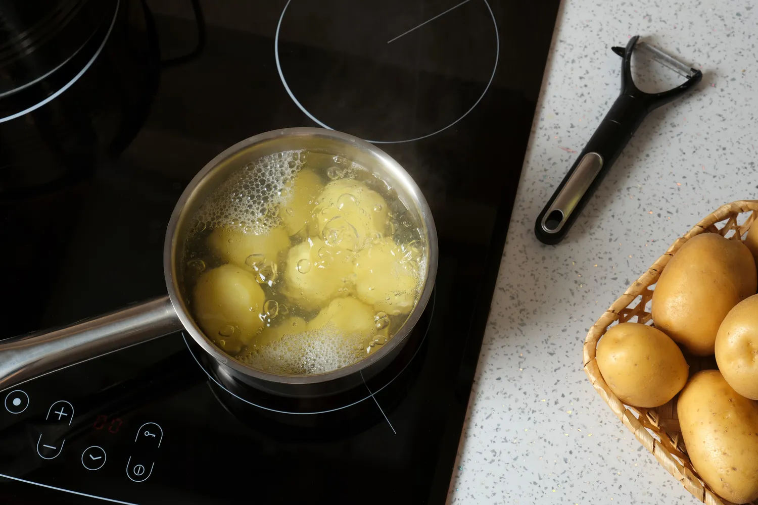 Bulvių virimas mineraliniame vandenyje
