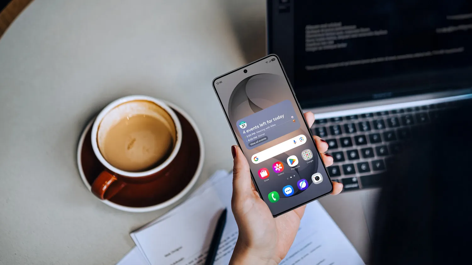 „Galaxy S26” aut. „Samsung”